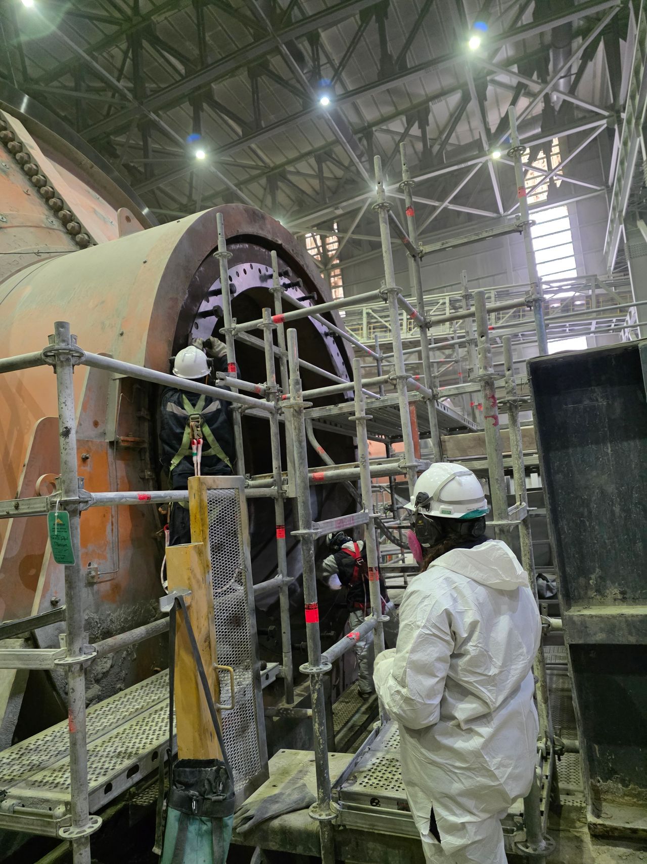 Recuperación de diámetro de eje con torno portátil en terreno